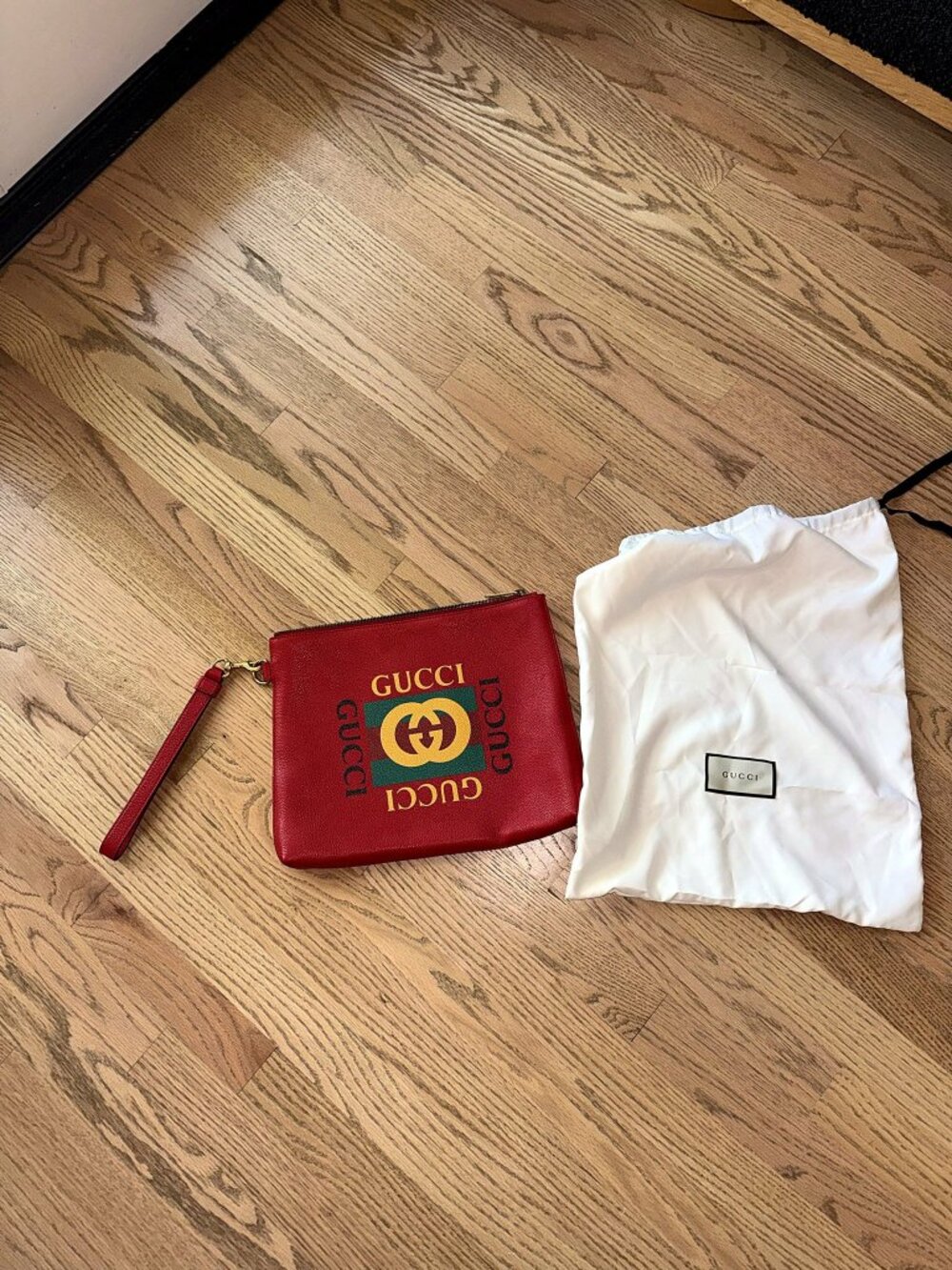 Gucci Print Red Leather Vintage Logo Pouch Wristlet Clutch w/ Dust Bag